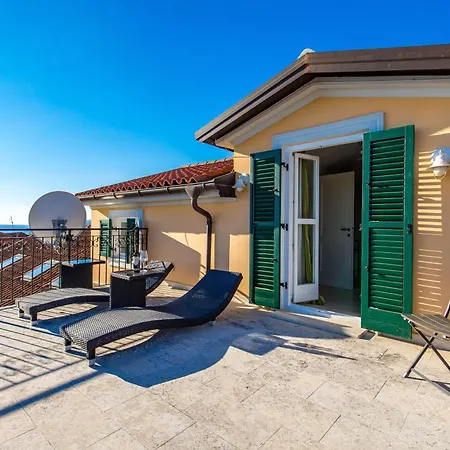 Charmante Vilma In Holiday home *