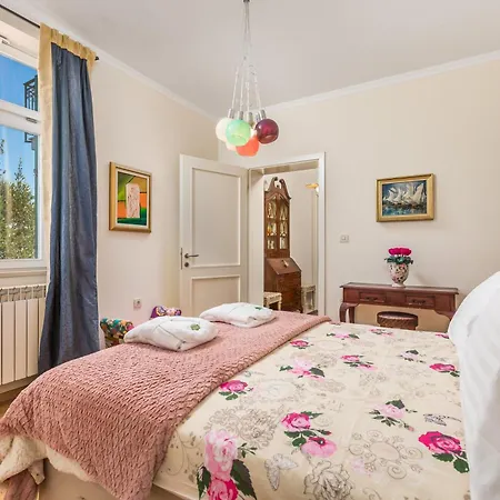 Holiday home Charmante Vilma In